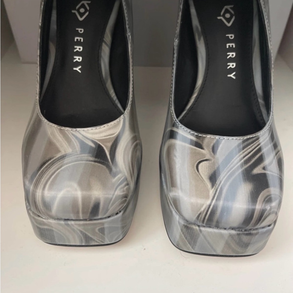 Katy Perry Collections Gray & Silver Marble Platform Pumps - Picture 9 of 10